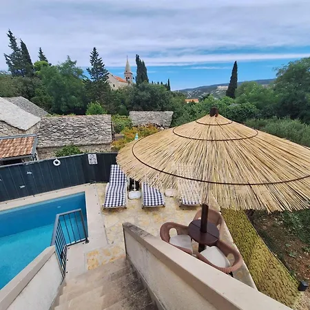 Peaceful Island Haven With Pool, Bbq & Games Area - Four Bedroom Skrip